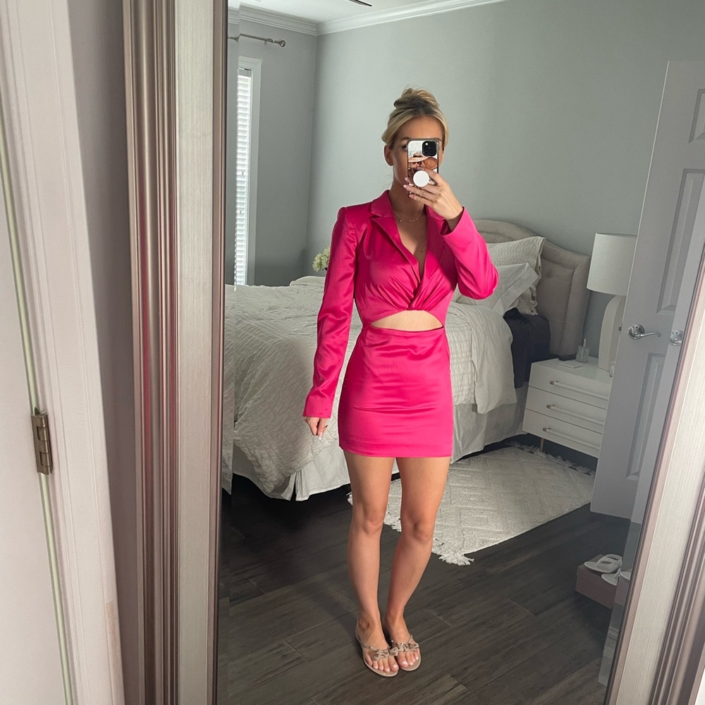 Revolve Lovers and Friends Andie Blazer Dress‎ in Raspberry Pink - Picture 5 of 16
